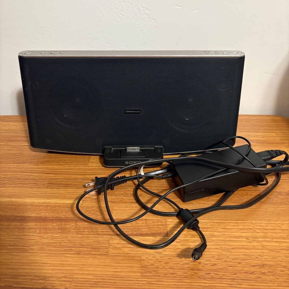 Sony Personal Audio Docking System RDP-X200iP Bluetooth 30-Pin Speaker Black